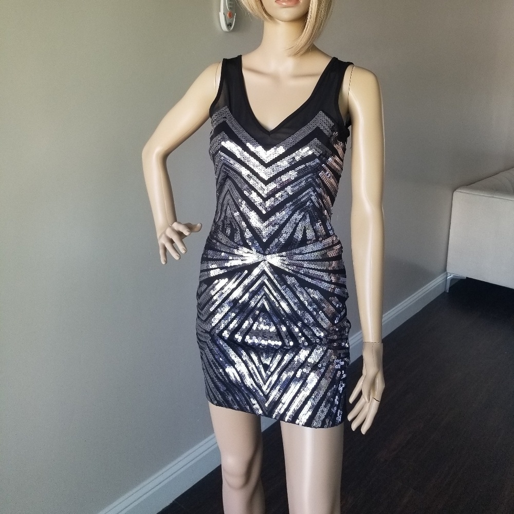 NWT 2B Bebe Sleeveless Mini Dress - Picture 1 of 7